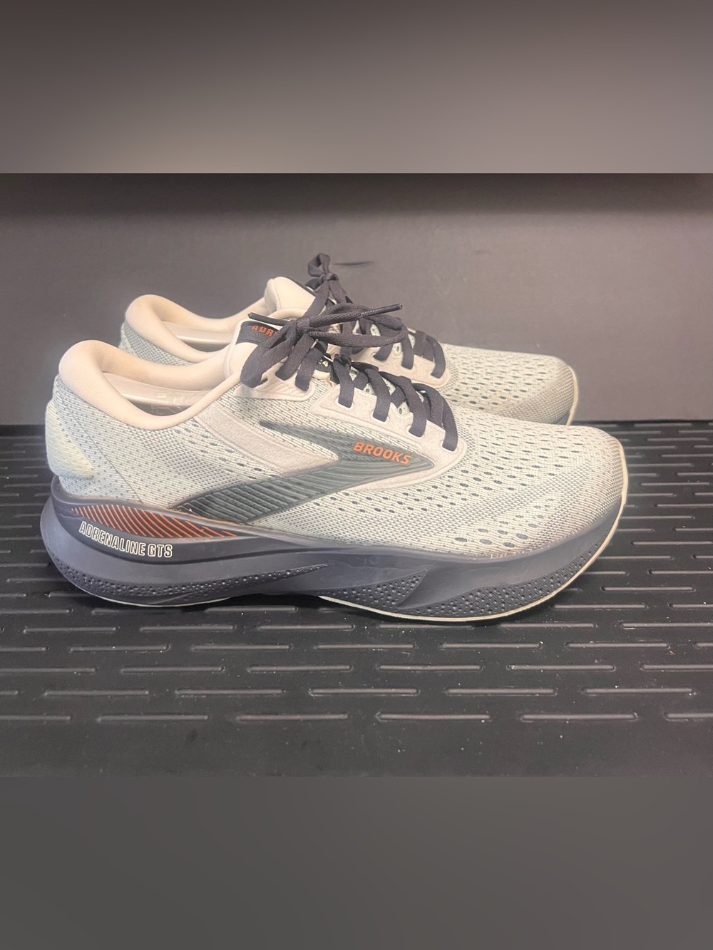 Brooks Women's Adrenaline GTS 24 GREAT CONDITION!